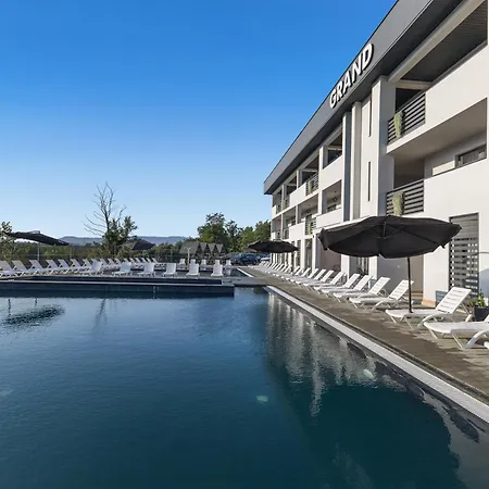 Grand New 2025 Hotel *