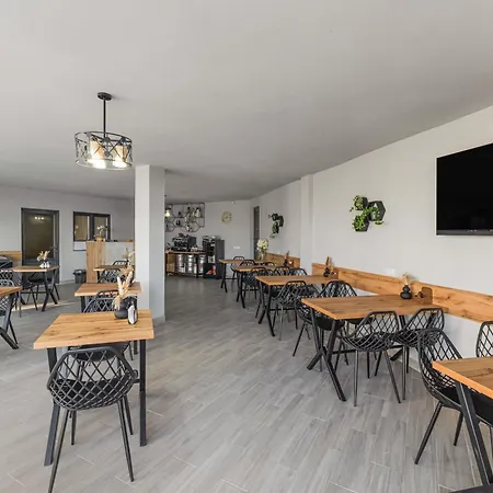 Grand New 2025 Hotel *